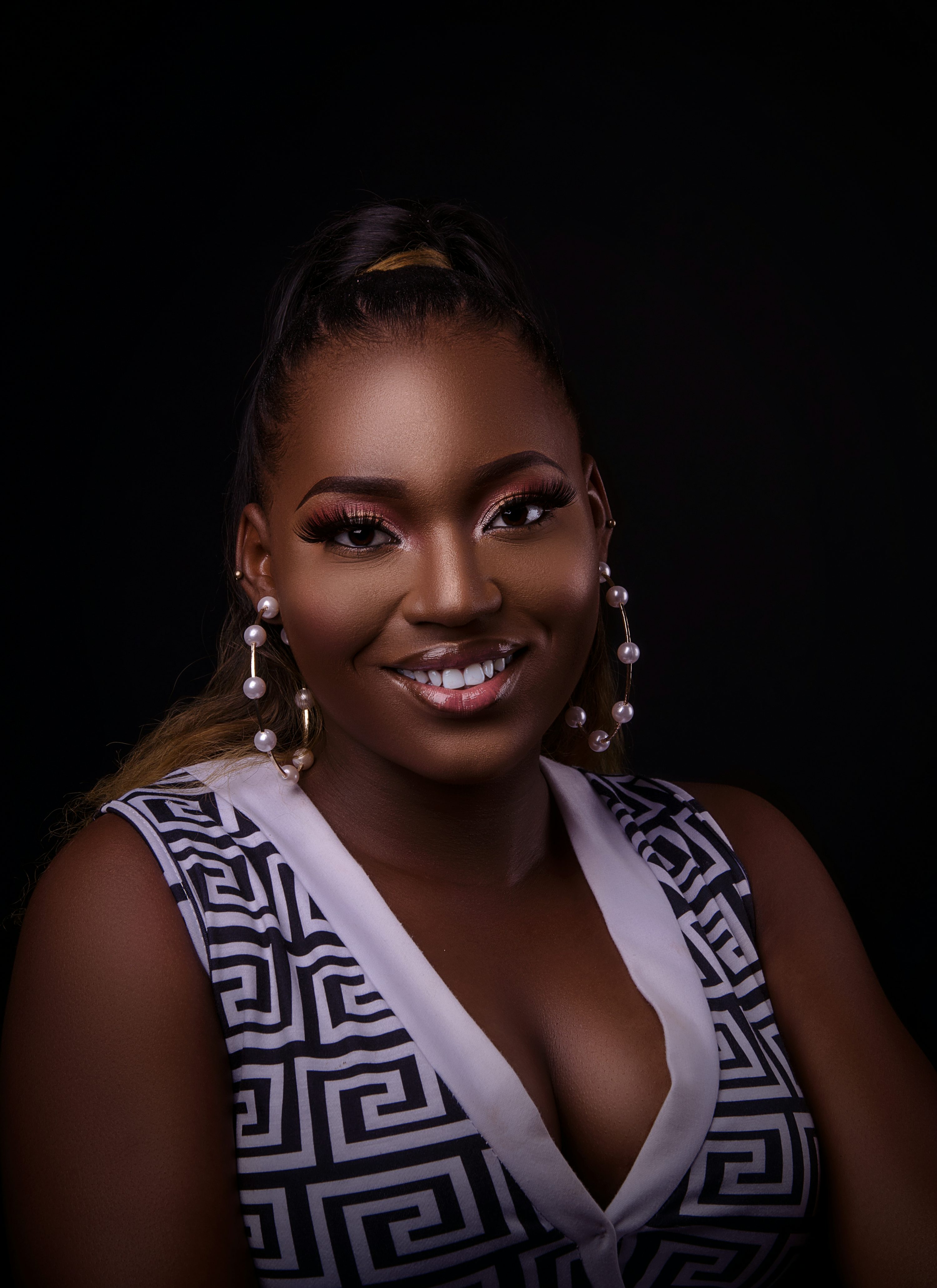 photo-1597393922738-085ea04b5a07